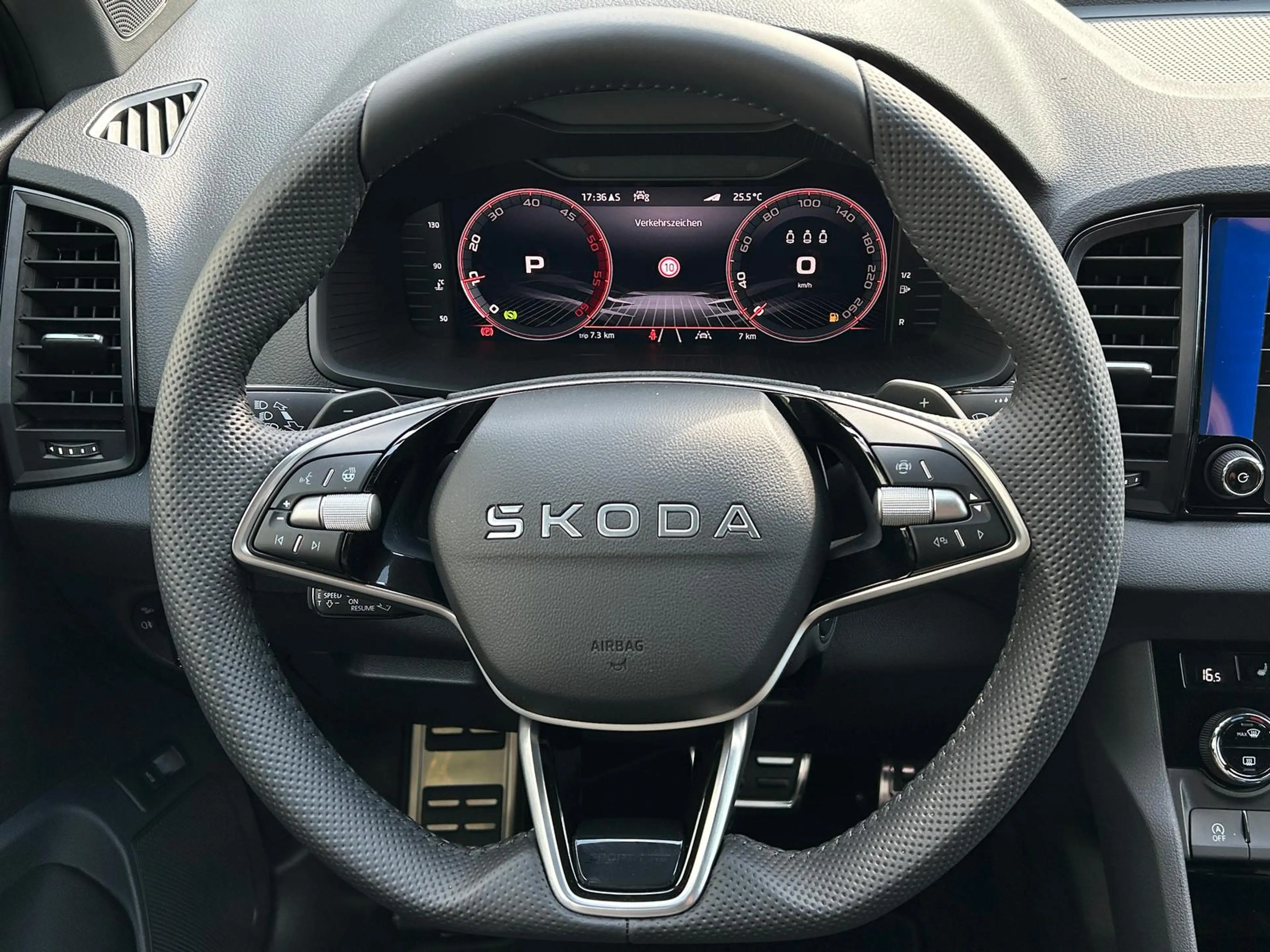 Skoda Karoq Sportline 2.0 TDI DSG AHK*NAVI*Android Auto**SHZ*K — photo 9