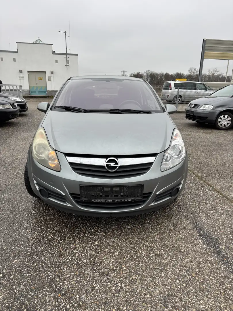 Opel Corsa 1.4 16V Selection - 1