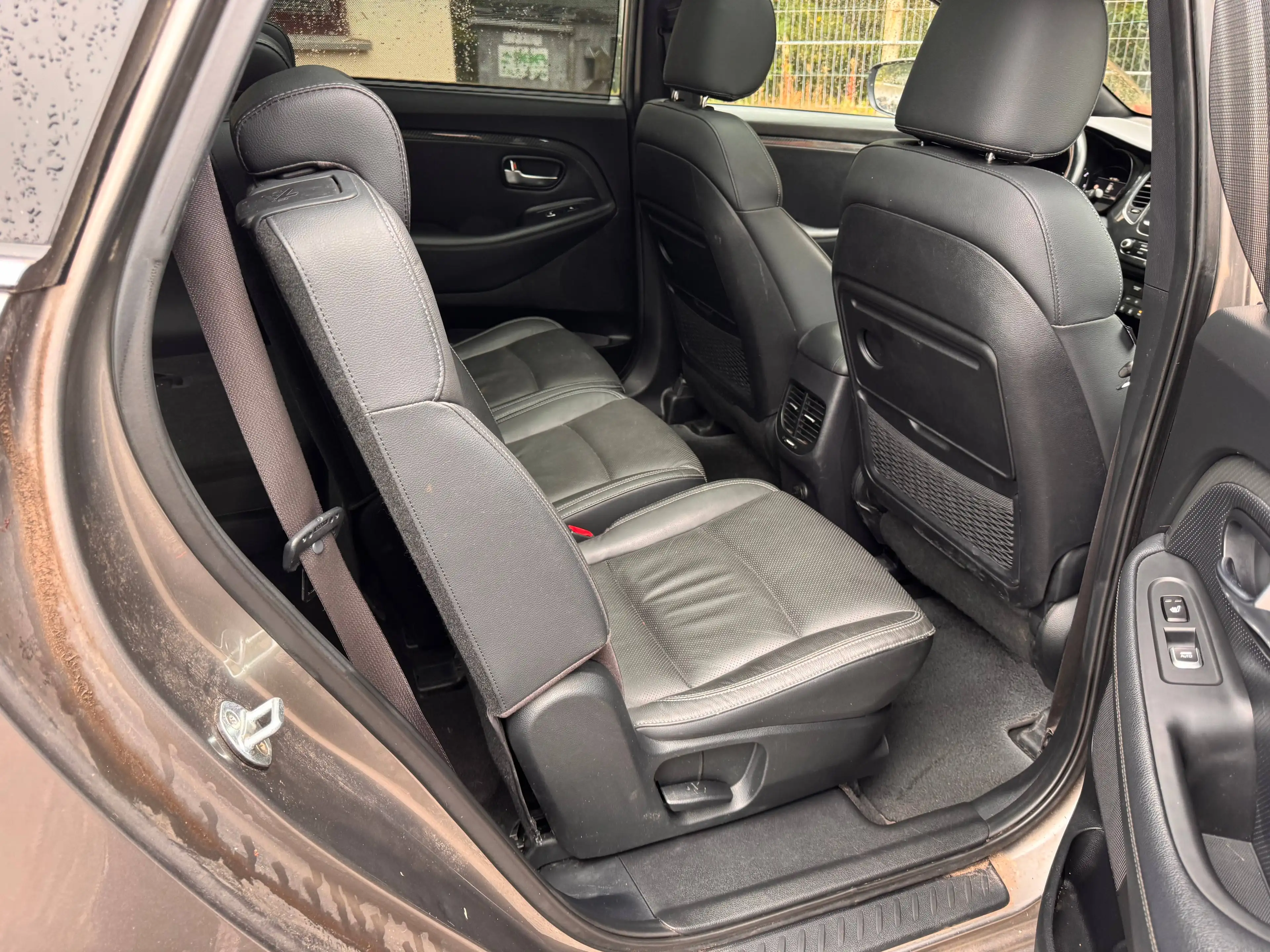 Kia Carens Spirit LEDER Panorama Xenon — photo 11