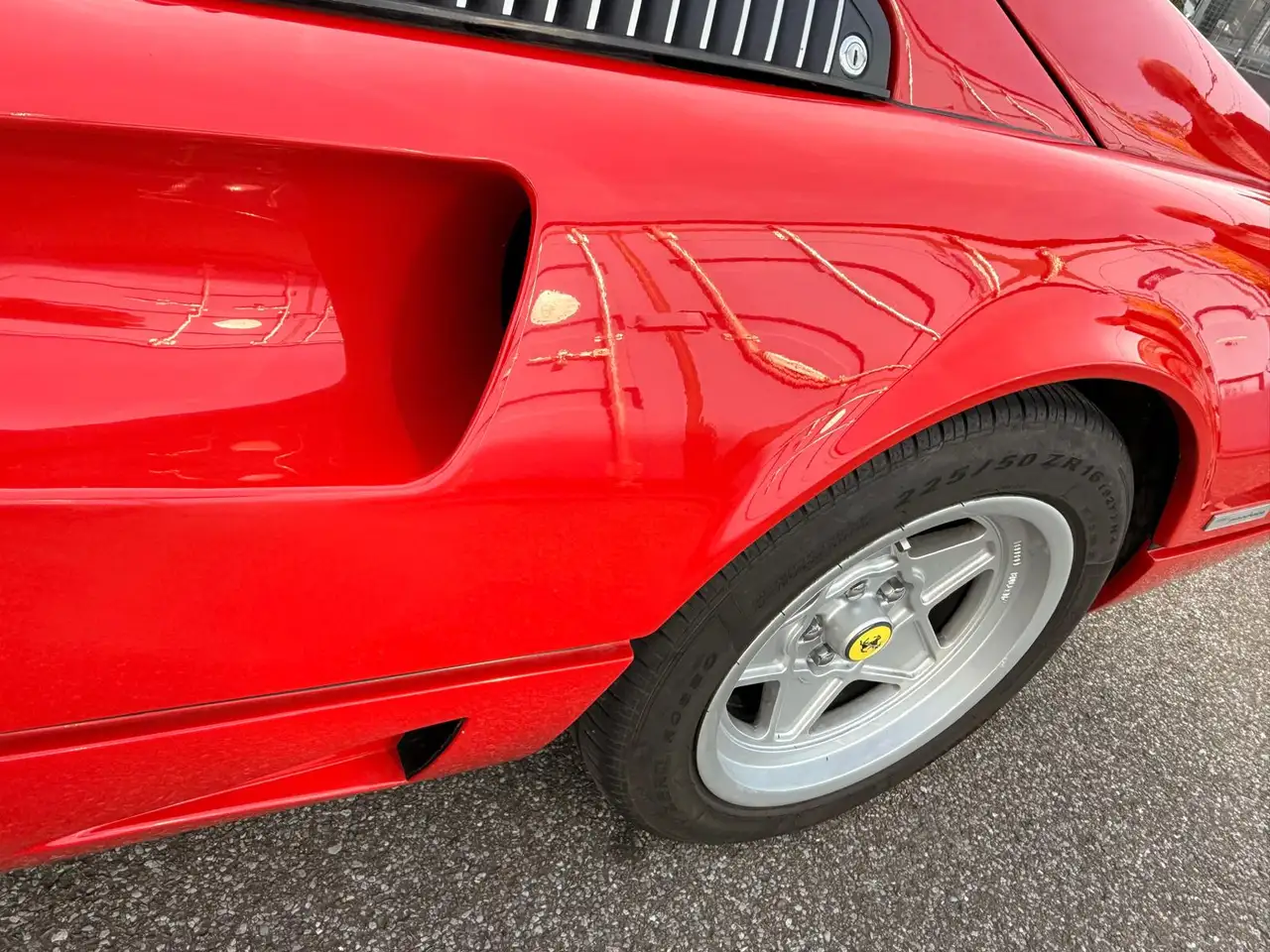 Ferrari 208 TURBO TARGA, foto 2