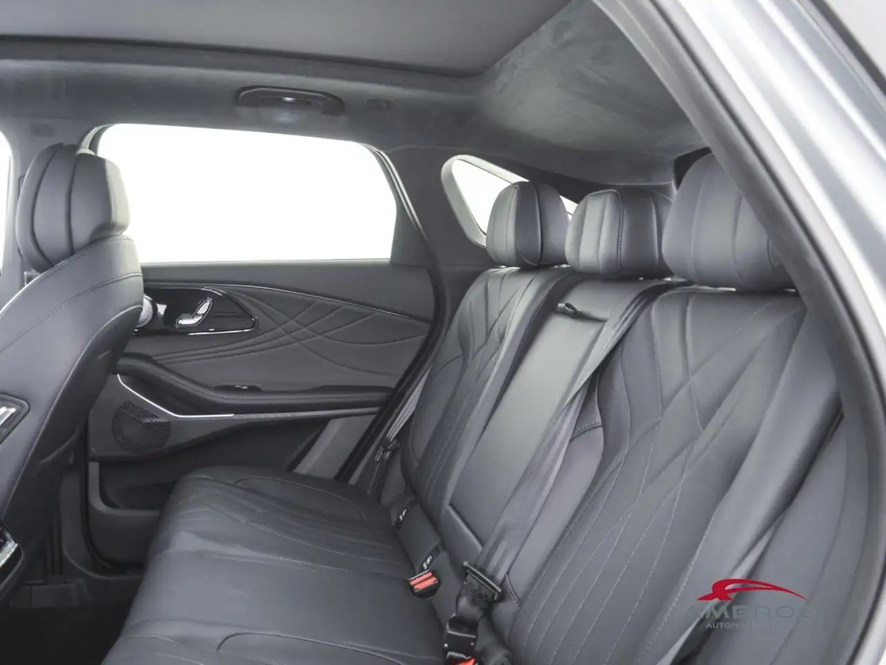 Omoda 9 2026 — фото 10