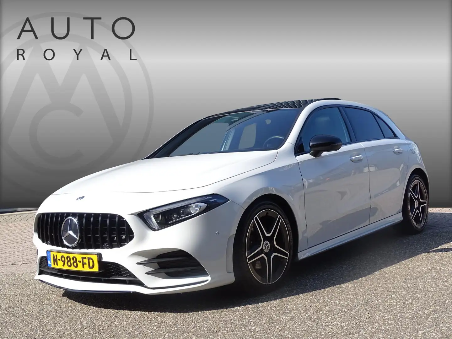 Mercedes-Benz A 200 Business Solution AMG Upgrade Panoramadak|Sfeerver Wit - 1