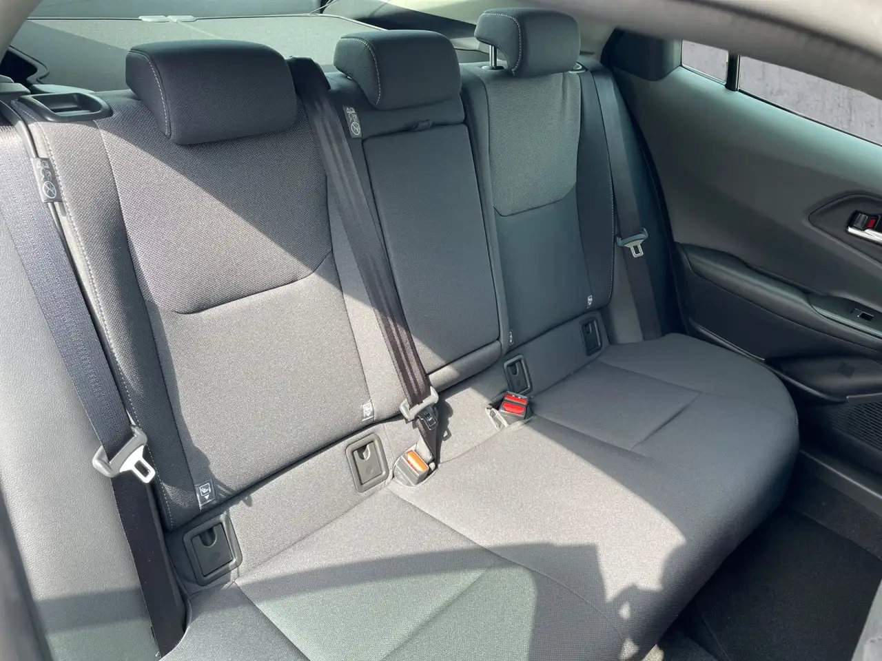 Toyota Prius 2.0 Plug-In Hybrid LED+NAV+APP+SHZ+RFK+PDC, миниатюра 16