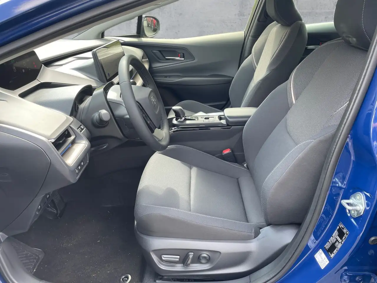 Toyota Prius 2.0 Plug-In Hybrid LED+NAV+APP+SHZ+RFK+PDC, миниатюра 12
