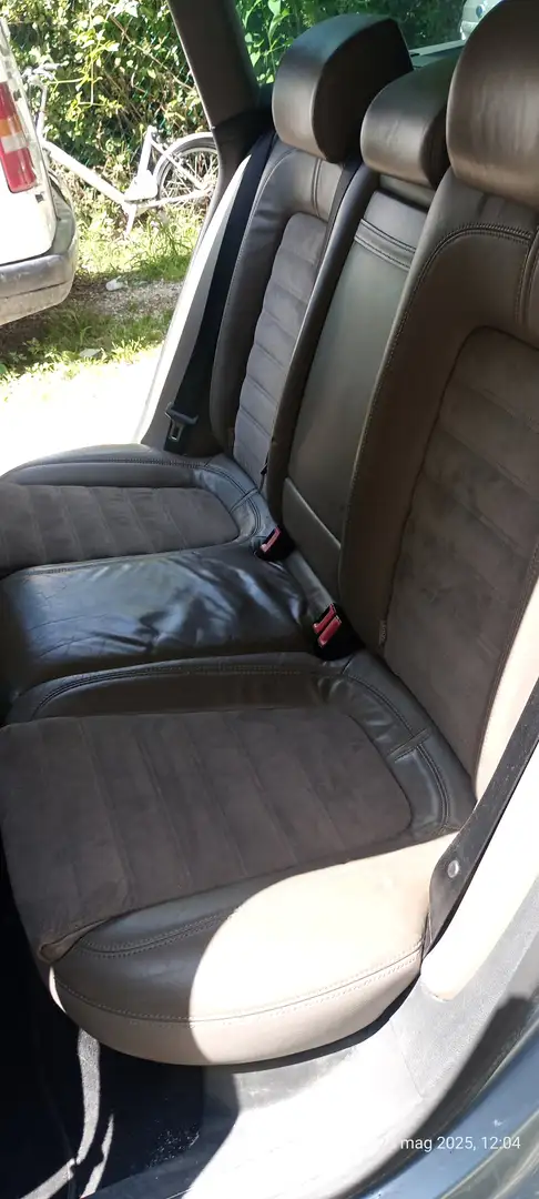 Volkswagen Passat - 2