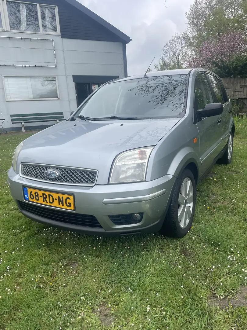 Ford Fusion 1.6 Silver - 2