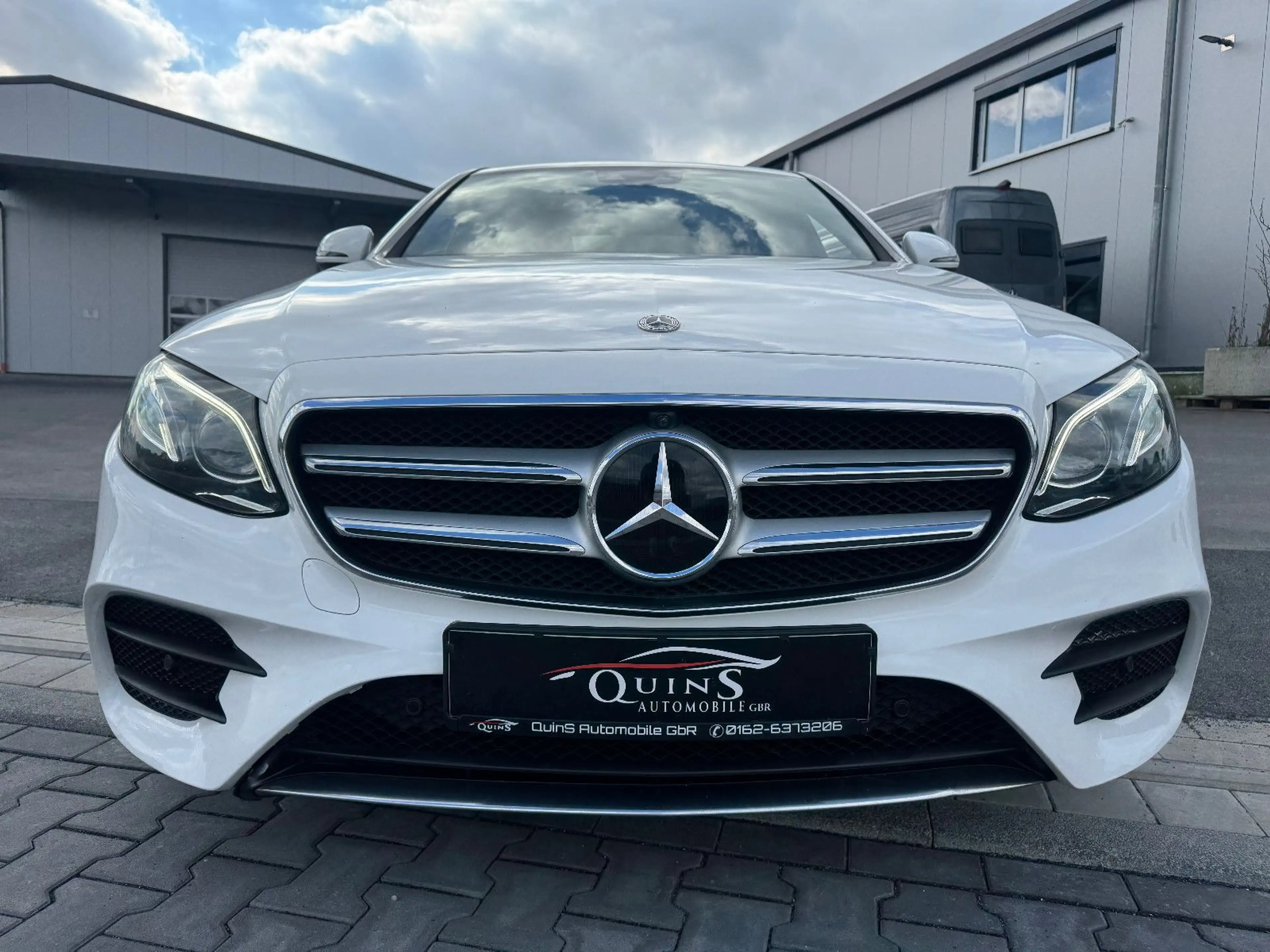 Mercedes-Benz E 300 E Limousine E 300 de 1 Hand TÜV Garantie — photo 3