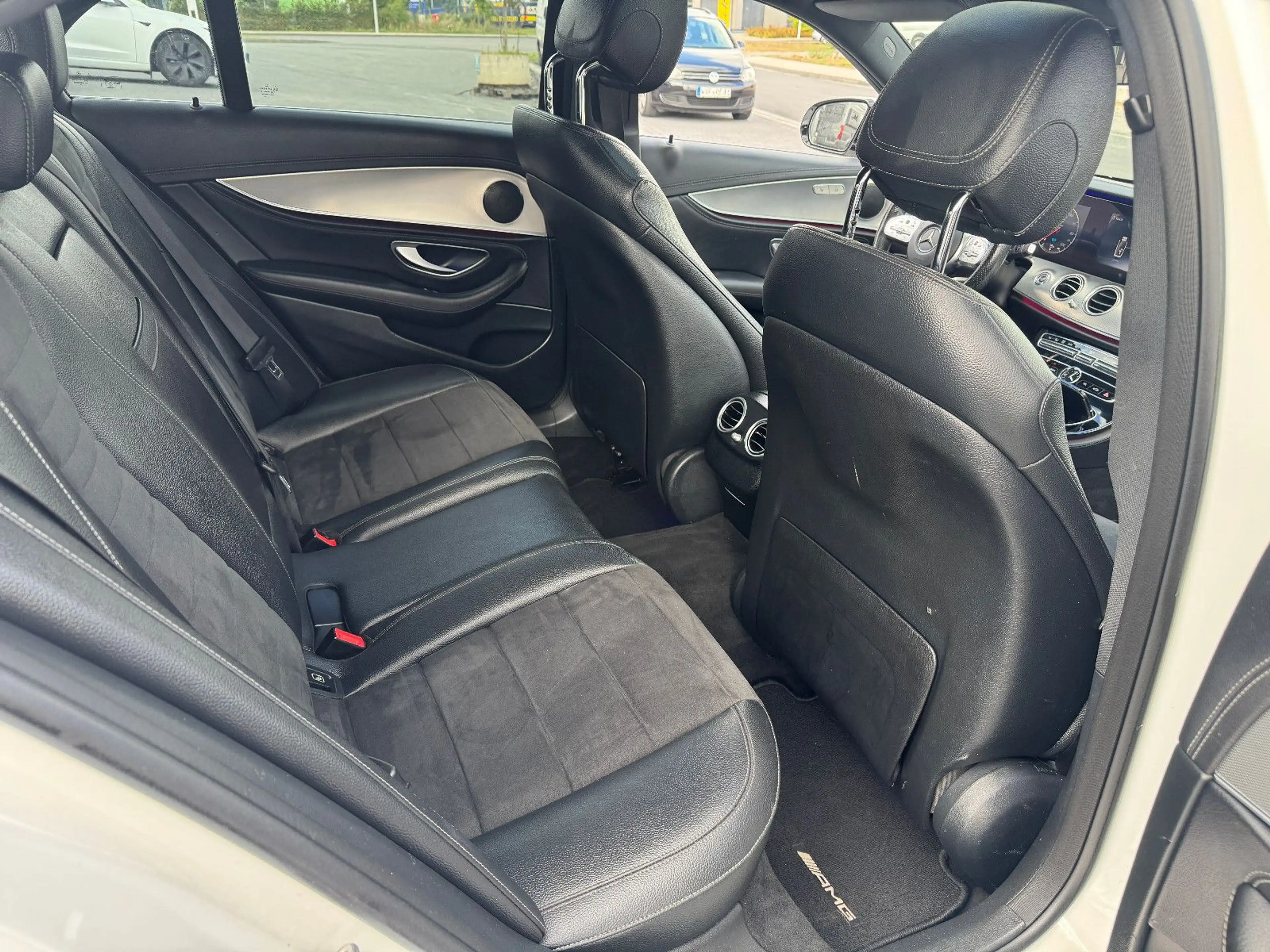 Mercedes-Benz E 300 E Limousine E 300 de 1 Hand TÜV Garantie — photo 5