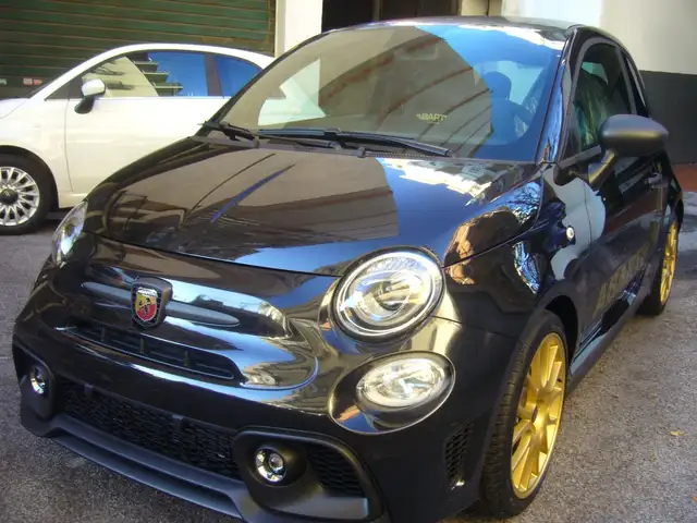 Abarth 695 1.4 Turbo T-Jet 180CV 75° Anniversario Scorpio Or