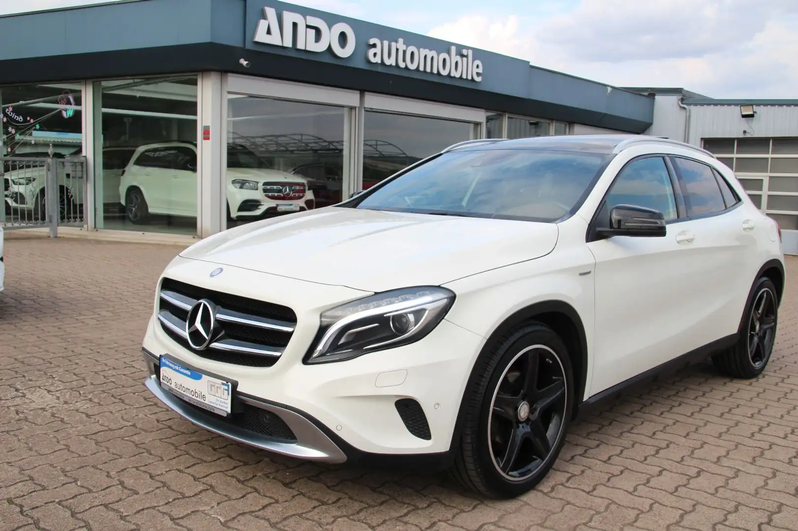 Mercedes-Benz GLA 220 CDI 4Matic Edition 1 + AMG-Line Edition1 Beyaz - 1