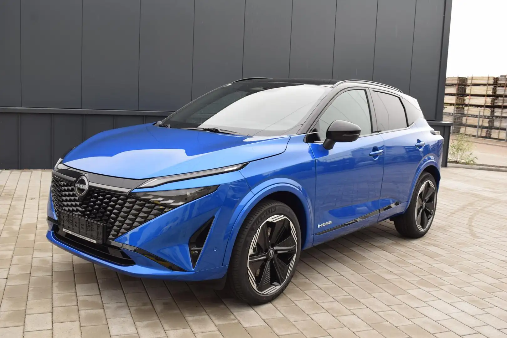 Nissan Qashqai 1.5 VC-T ePower N-Design Komfort+ Blau - 2