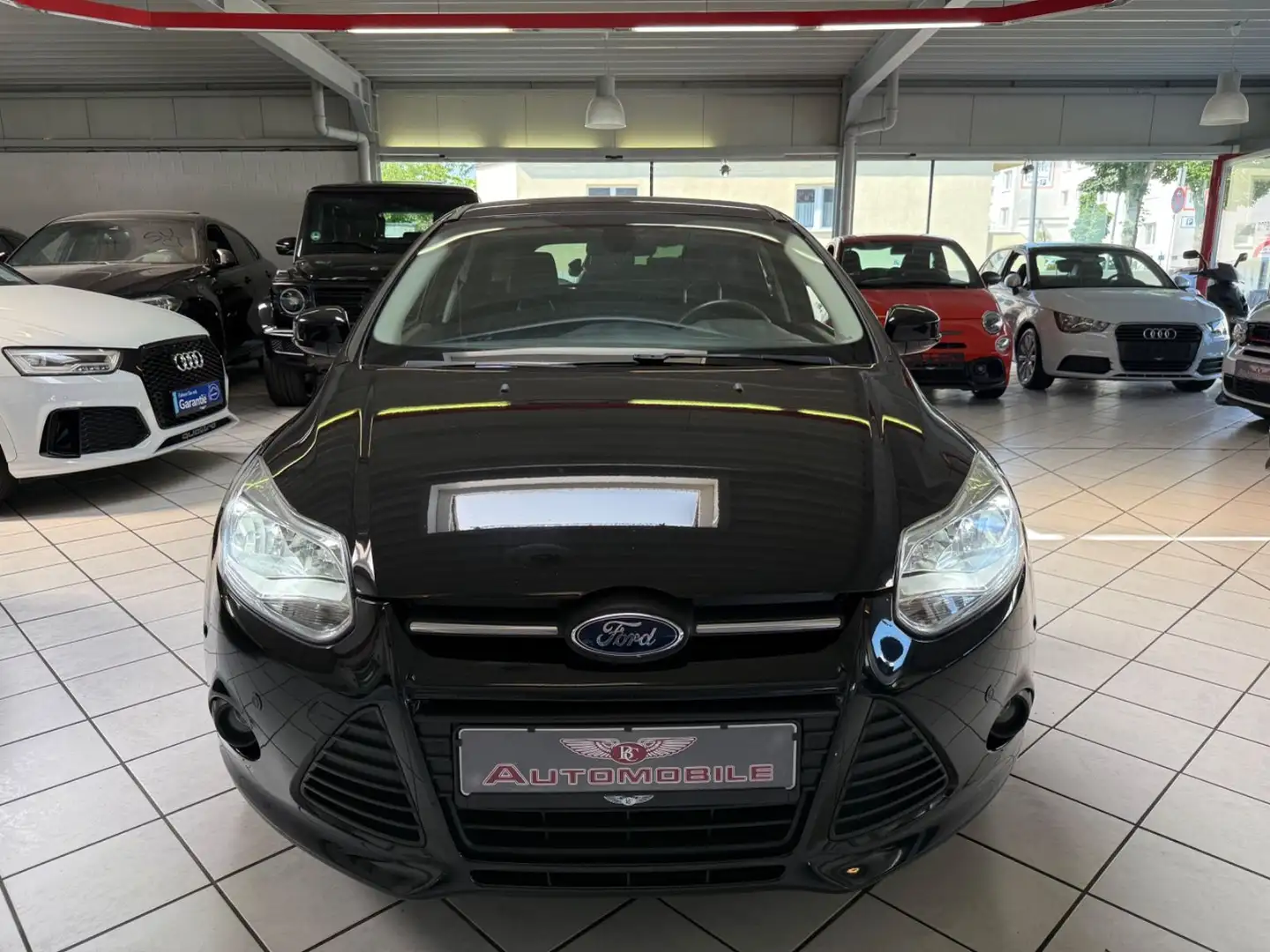 Ford Focus Lim. Champions Edition PDC SHZ NAVI Schwarz - 2