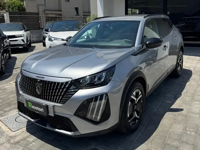 Peugeot 2008 view 2