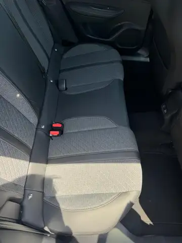Peugeot 2008 view 15