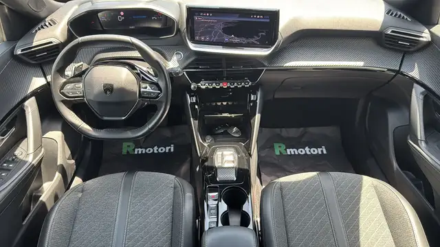 Peugeot 2008 view 5