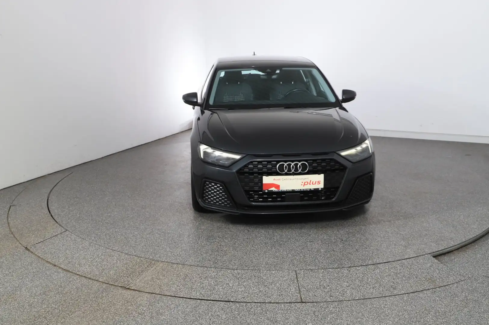 Audi A1 25 TFSI intense Grau - 2