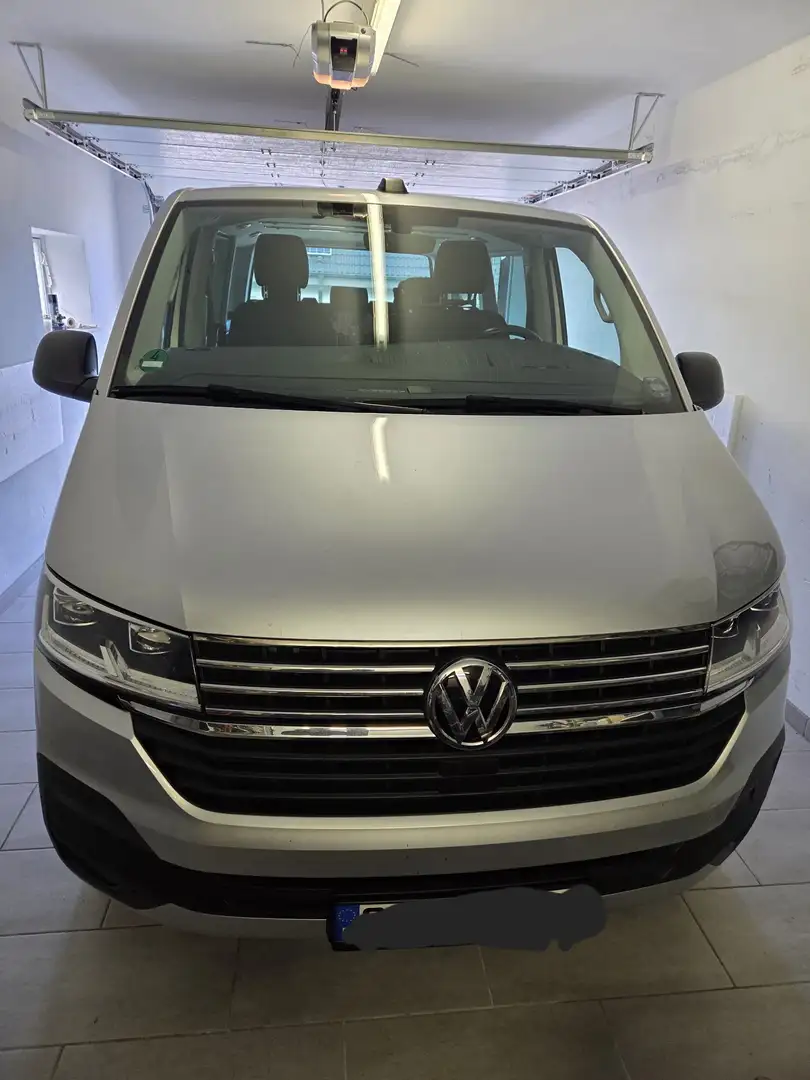 Volkswagen T6.1 Multivan Multivan T6.1 Kurz DSG Trendline Plateado - 1
