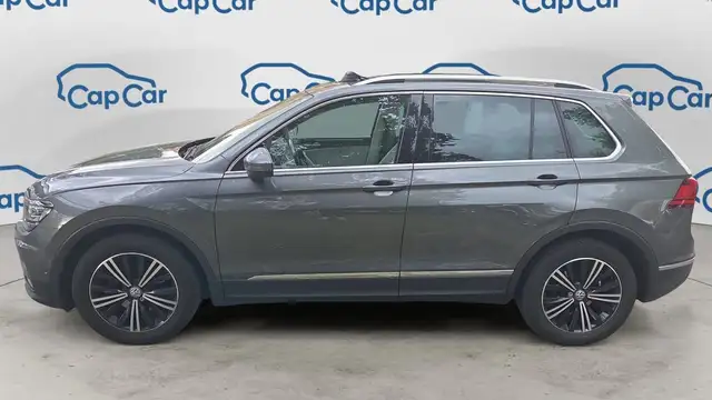 Volkswagen Tiguan view 2