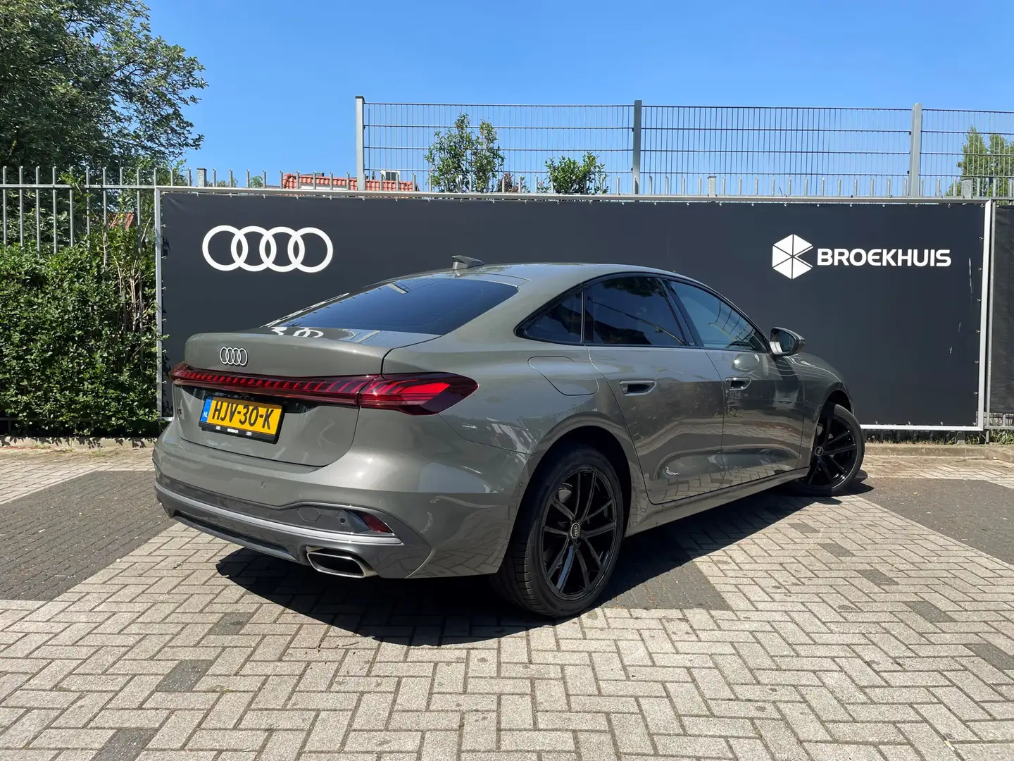 Audi A5 Limousine 35 TFSI Advanced edition/20 inch velgen/ Grau - 2