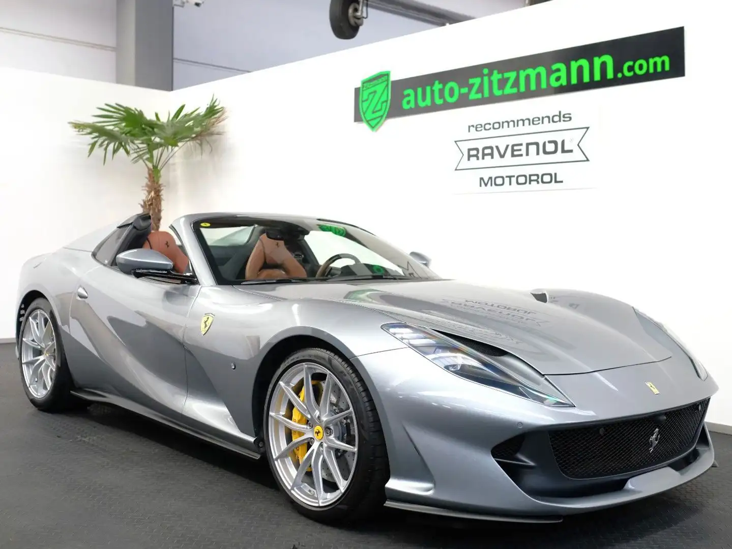 Ferrari 812 GTS/CARBON/LIFT/JBL/SURROUND VIEW/ALCANTARA Grau - 1