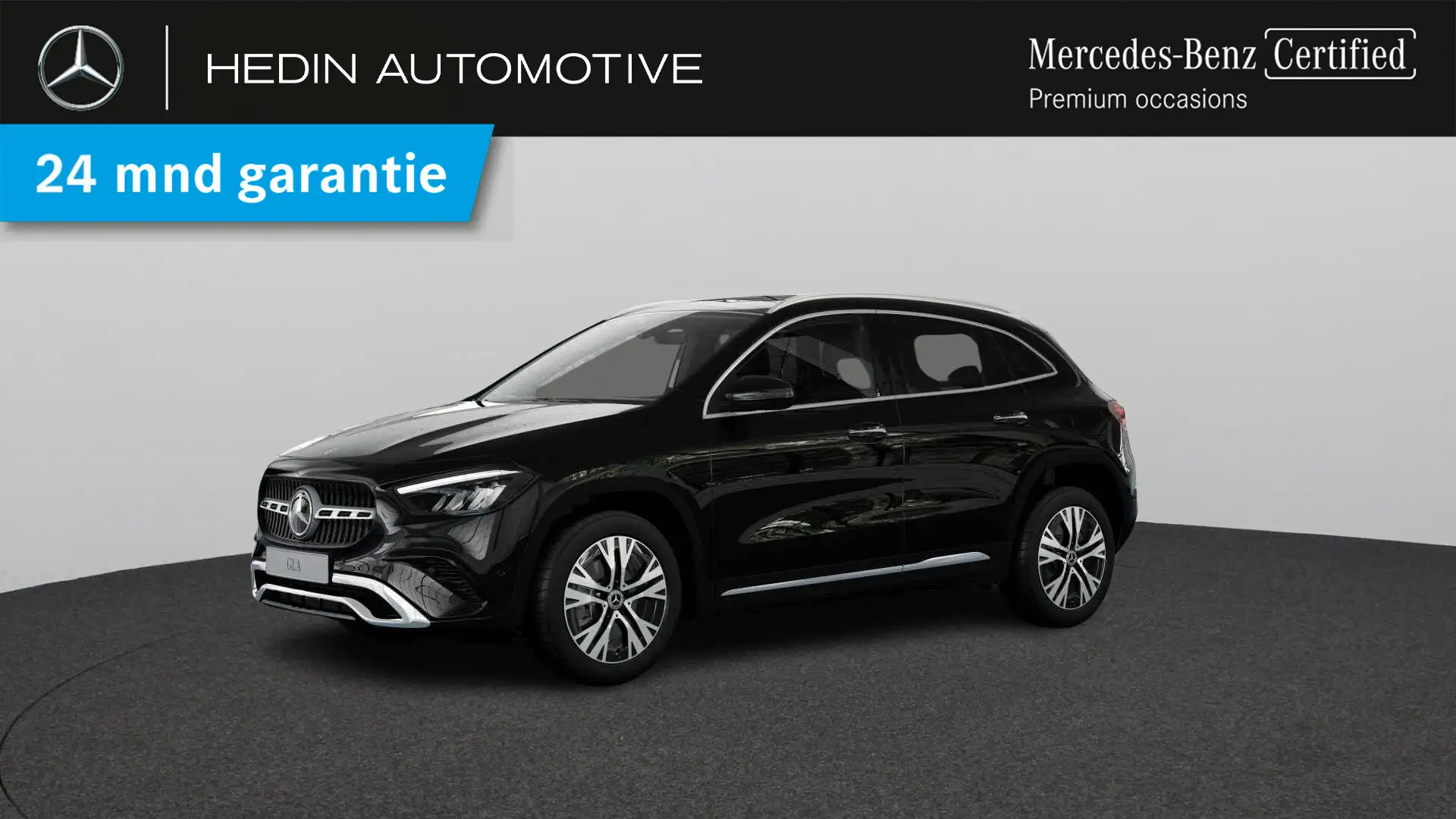 Mercedes-Benz GLA 200 D Luxury Line | Panoramisch Dak | Trekhaak | Burme Zwart - 1