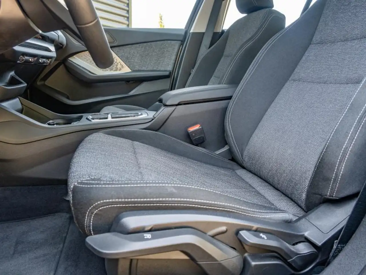 BMW 116 116i / M Sport Design https://www.meeusen.bmw.be/B, миниатюра 16