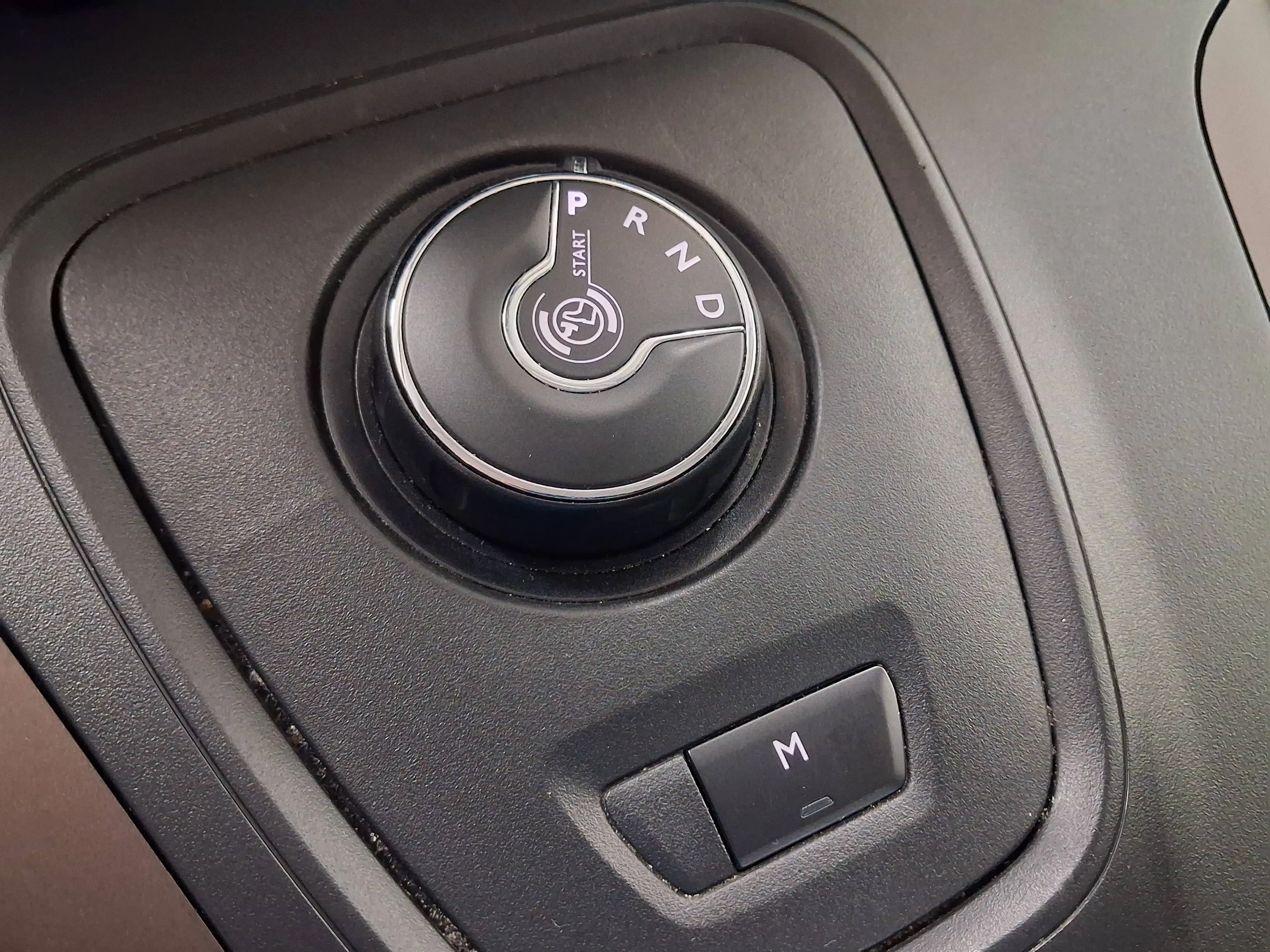 Peugeot Rifter Rifter 1.5 BlueHDi Stand. GT Line AGC S/ BOITE AUTO / CARPLAY / CRUISE / GARANTIE — photo 15
