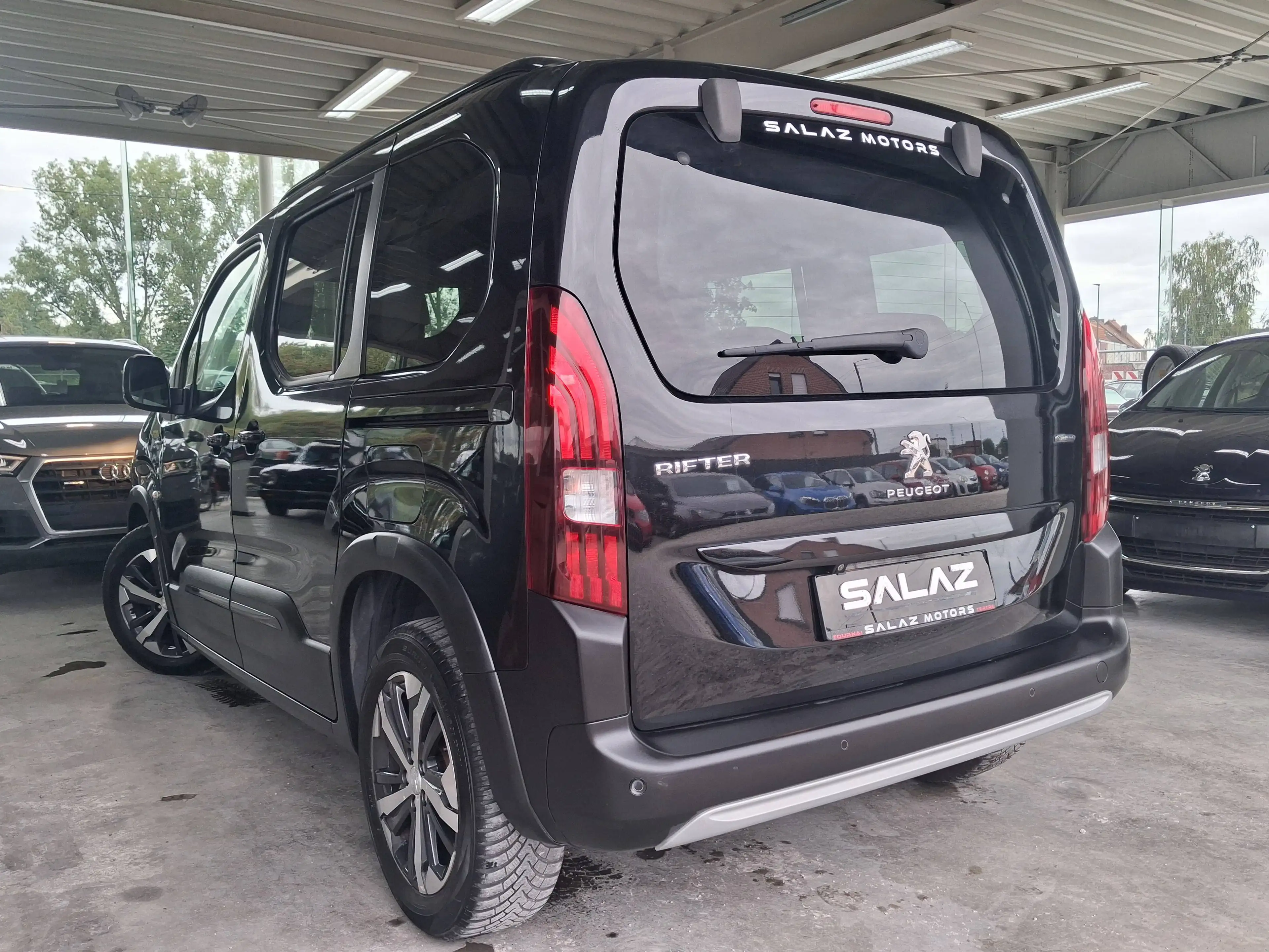 Peugeot Rifter Rifter 1.5 BlueHDi Stand. GT Line AGC S/ BOITE AUTO / CARPLAY / CRUISE / GARANTIE — photo 7