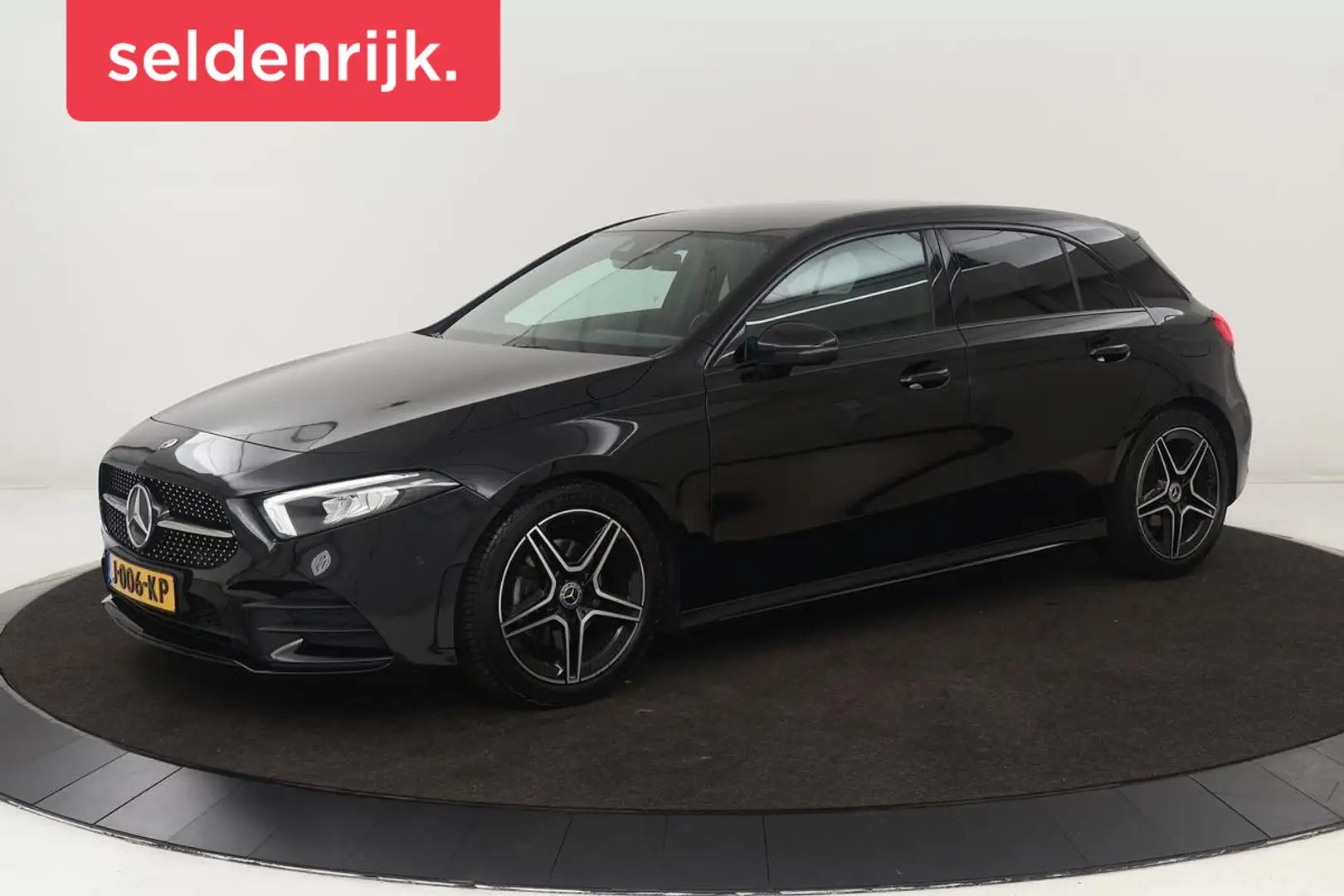 Mercedes-Benz A 180 Business Solution AMG | Stoelverwarming | Carplay Zwart - 1