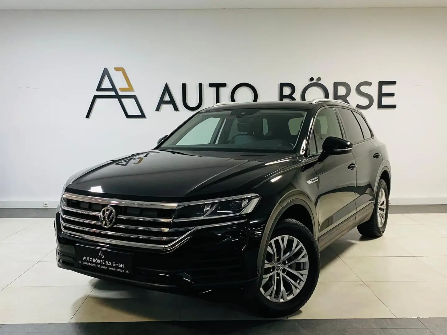 Volkswagen Touareg 4M NAVI*LEDER*PARKLENK*CAM*LUFT*AHK*LED* Noir - 1