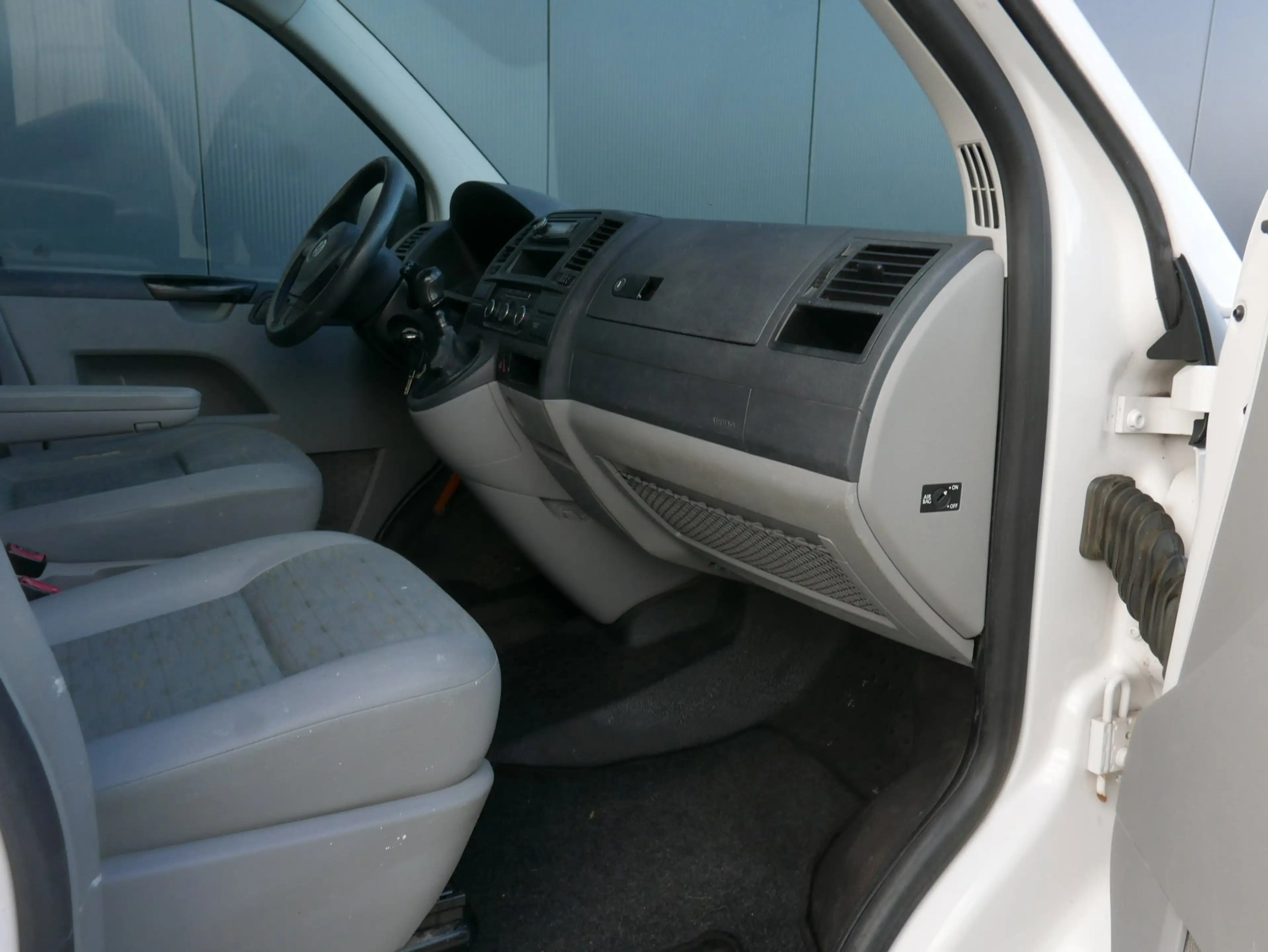 Volkswagen Transporter 2.0 TDI L1H1 BM T800 Baseline Plus AIRCO,TREKHAAK, — photo 5