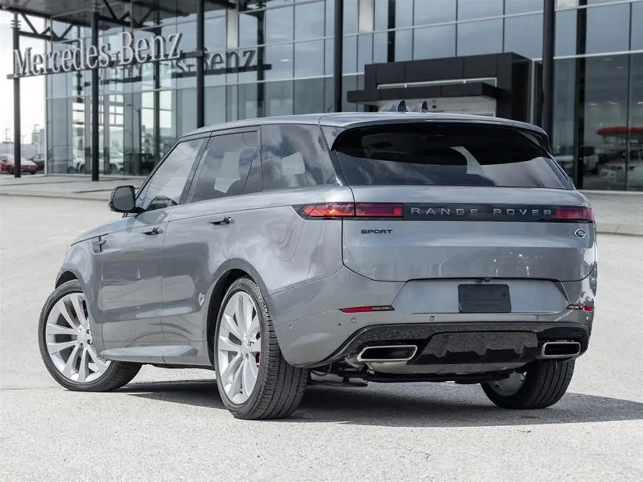 Land Rover Range Rover Sport снимка Land Rover Range Rover Sport