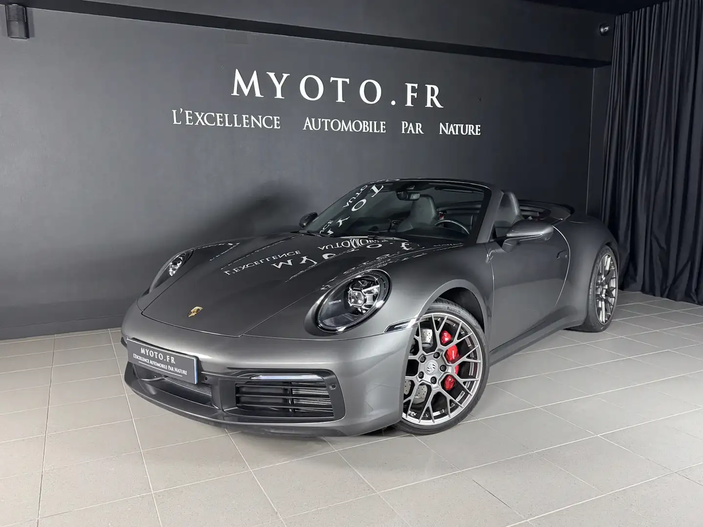 Porsche 911 (992) 3.0 450CH S PDK MY20 Grau - 2