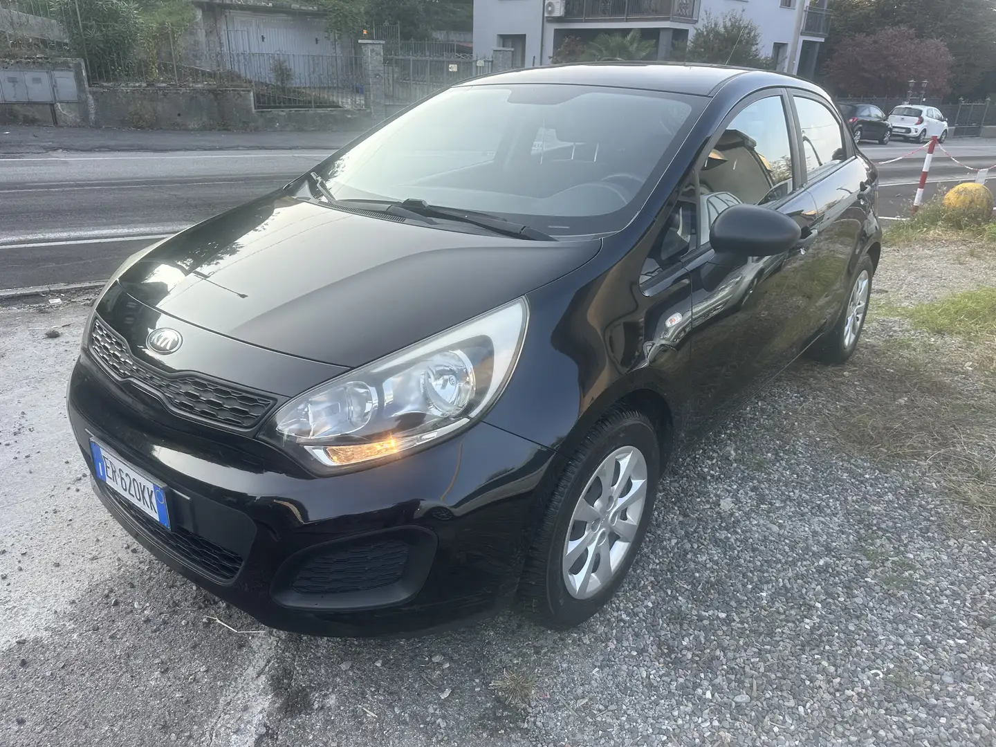 Kia Rio 5p 1.2 EX Nero - 1
