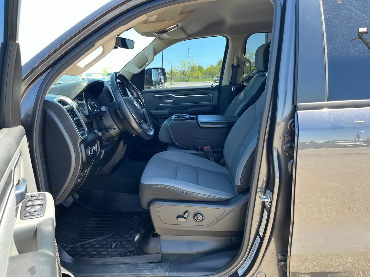 RAM 1500 photo RAM 1500