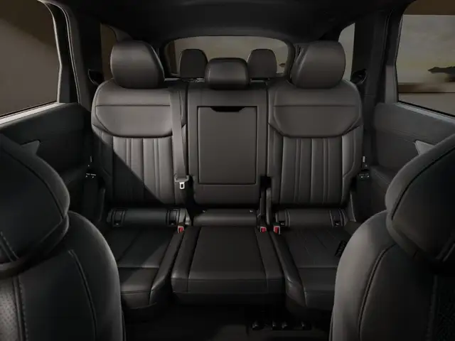 Audi Q7 view 10