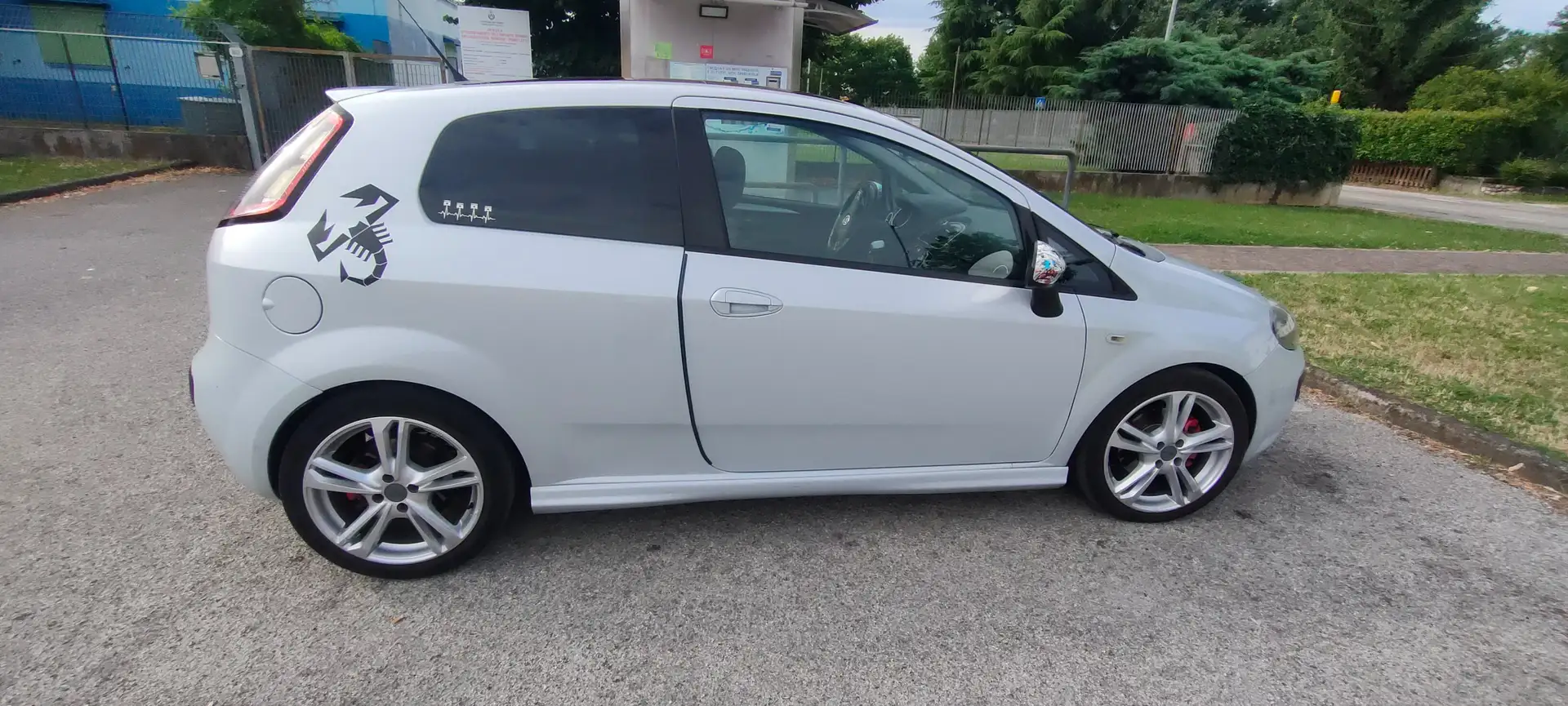 Fiat Punto Evo Punto III 2009 Evo 3p 1.6 mjt Sport 120cv dpf Blanc - 2