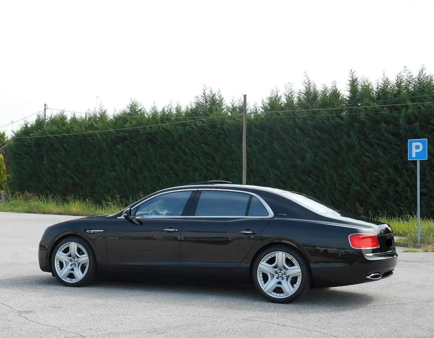 Bentley Flying Spur Mulliner W12 Černá - 1