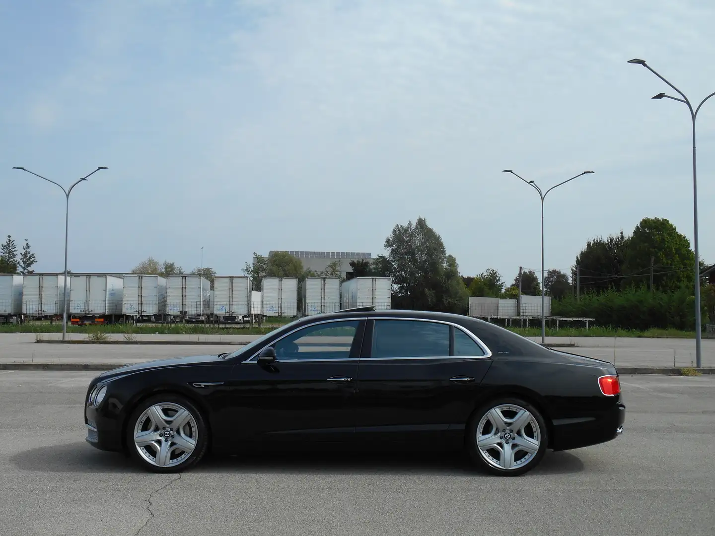 Bentley Flying Spur Mulliner W12 Czarny - 1