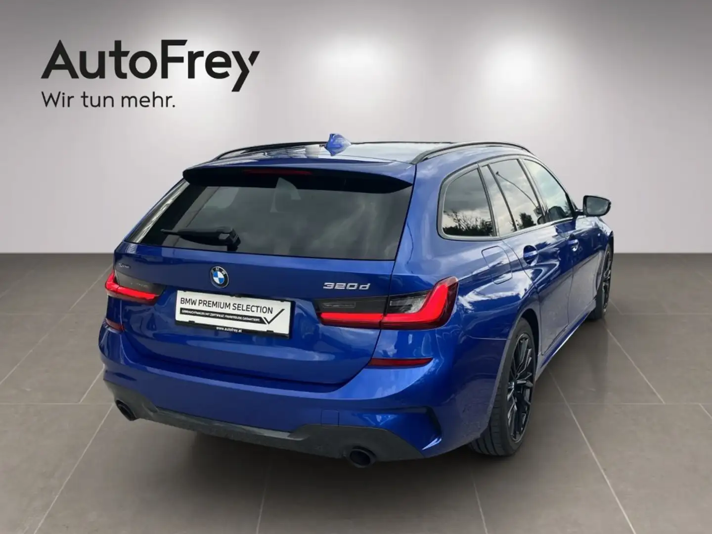 BMW 320 320d xDrive Blauw - 2