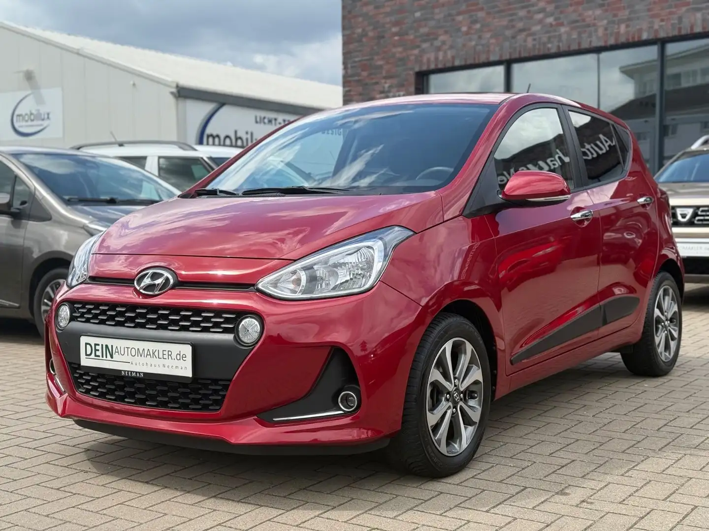Hyundai i10 Style*AUTOMATIK*WENIG-KM*SHZ*LHZ*PANO* Piros - 1