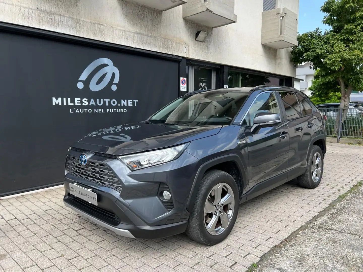 Toyota RAV 4 RAV4 2.5 HV (222CV) E-CVT AWD-i Business Серый - 1