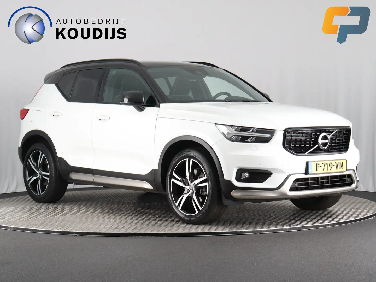 Volvo XC40 2.0 B4 Inscription (Elek. Trekhaak / H&K / Camera Weiß - 1