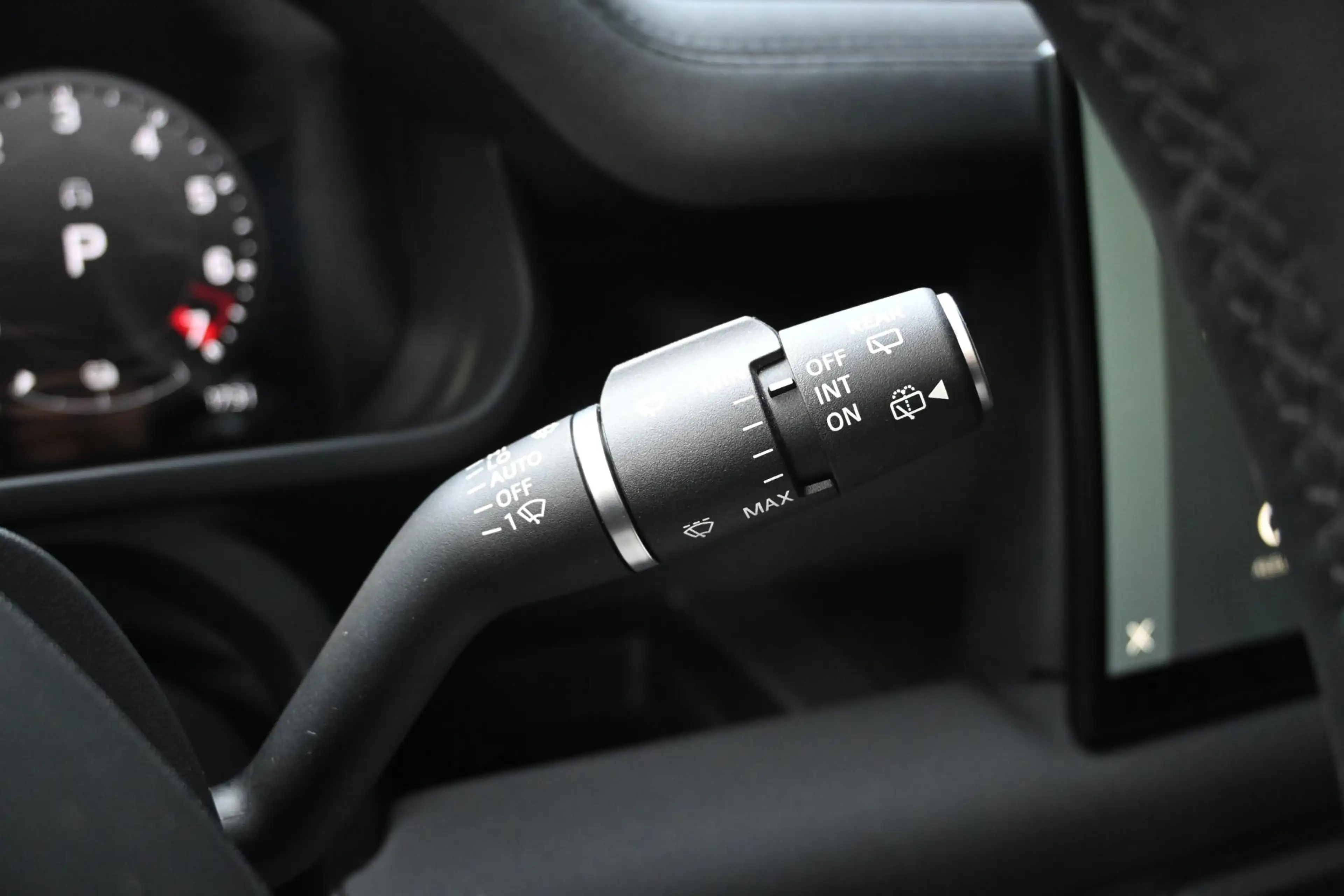 Land Rover Defender 110 P400E Defender-X Full, open dak — photo 14