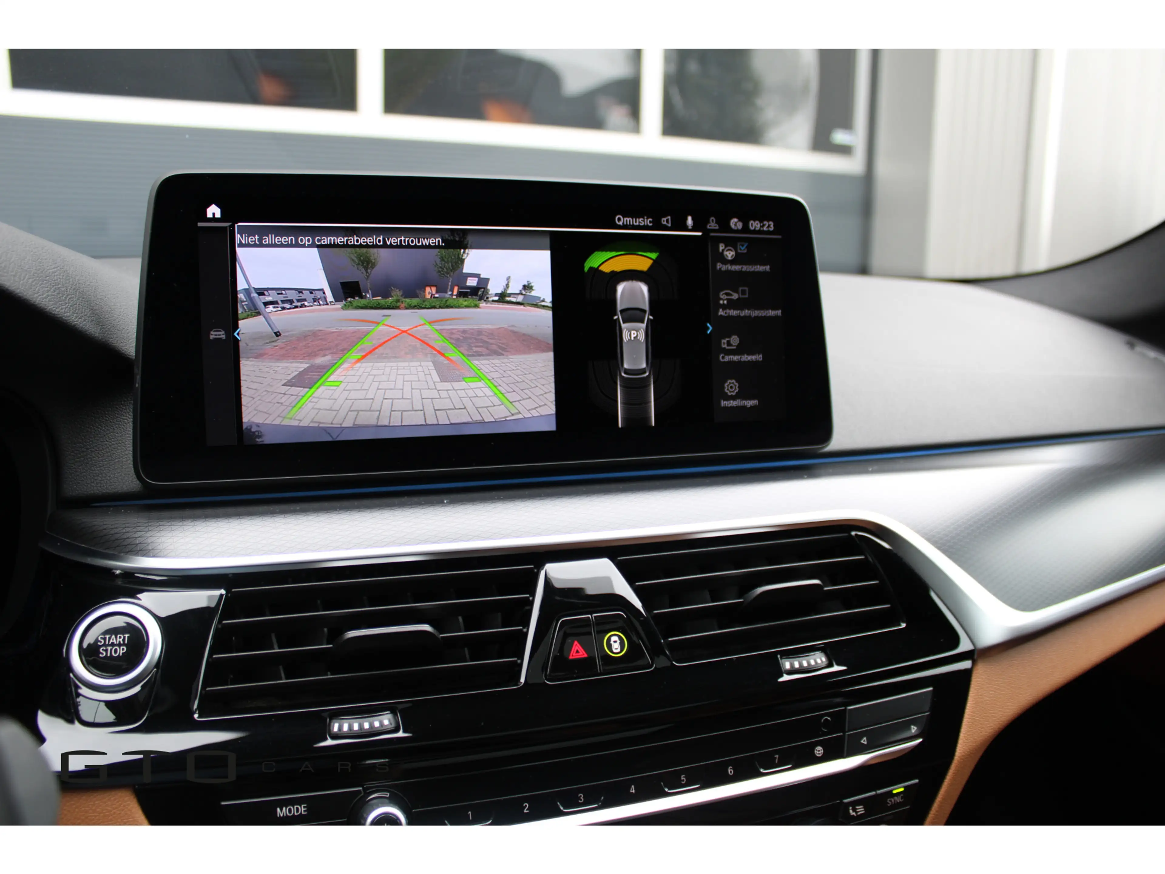 BMW 530 5-serie Touring 530e High Executive | Pano | M Spo — photo 25