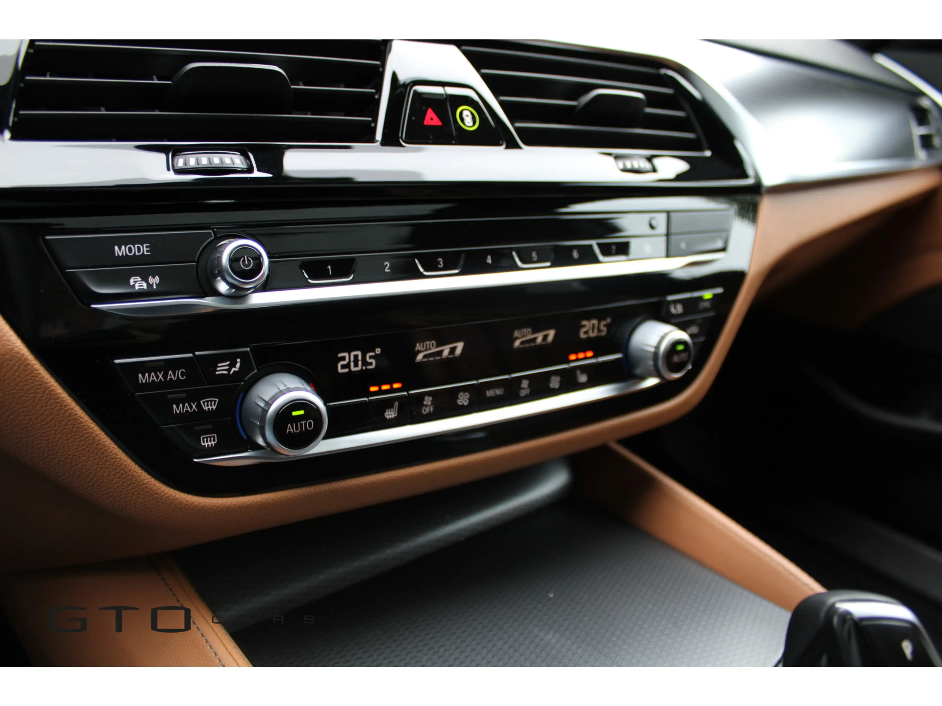 BMW 530 5-serie Touring 530e High Executive | Pano | M Spo — photo 29