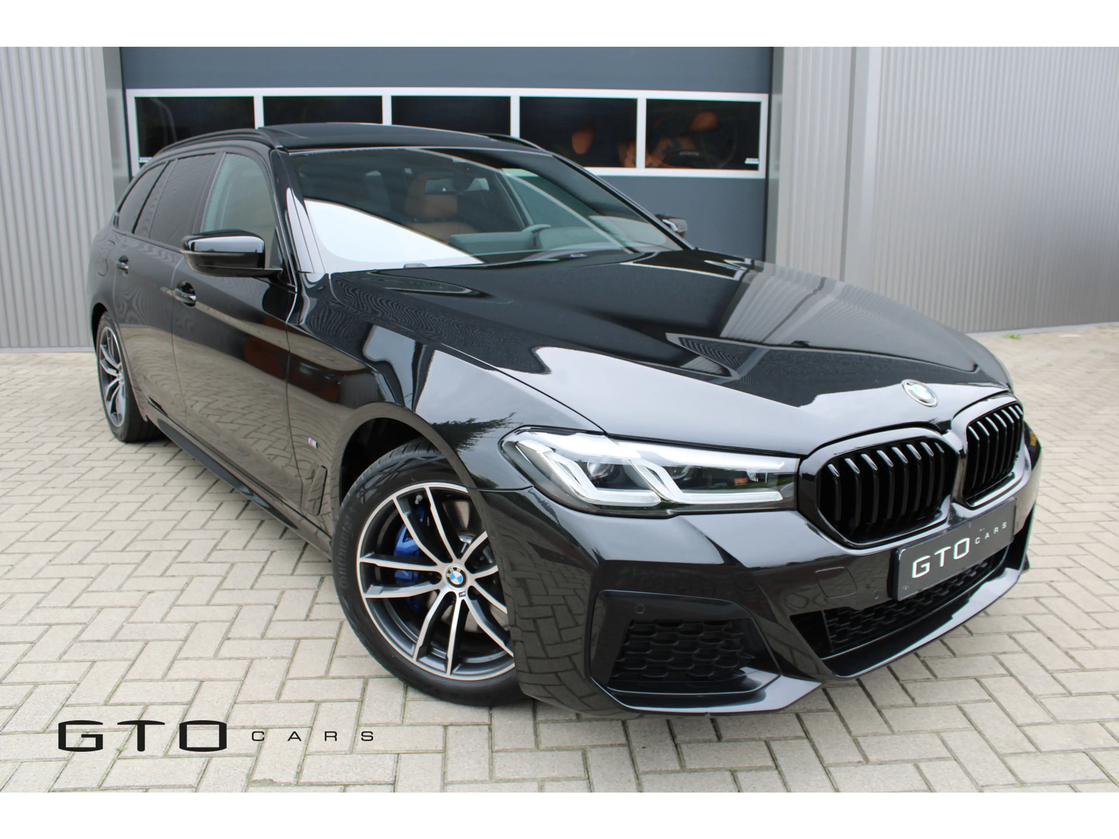 BMW 530 5-serie Touring 530e High Executive | Pano | M Spo — photo 2