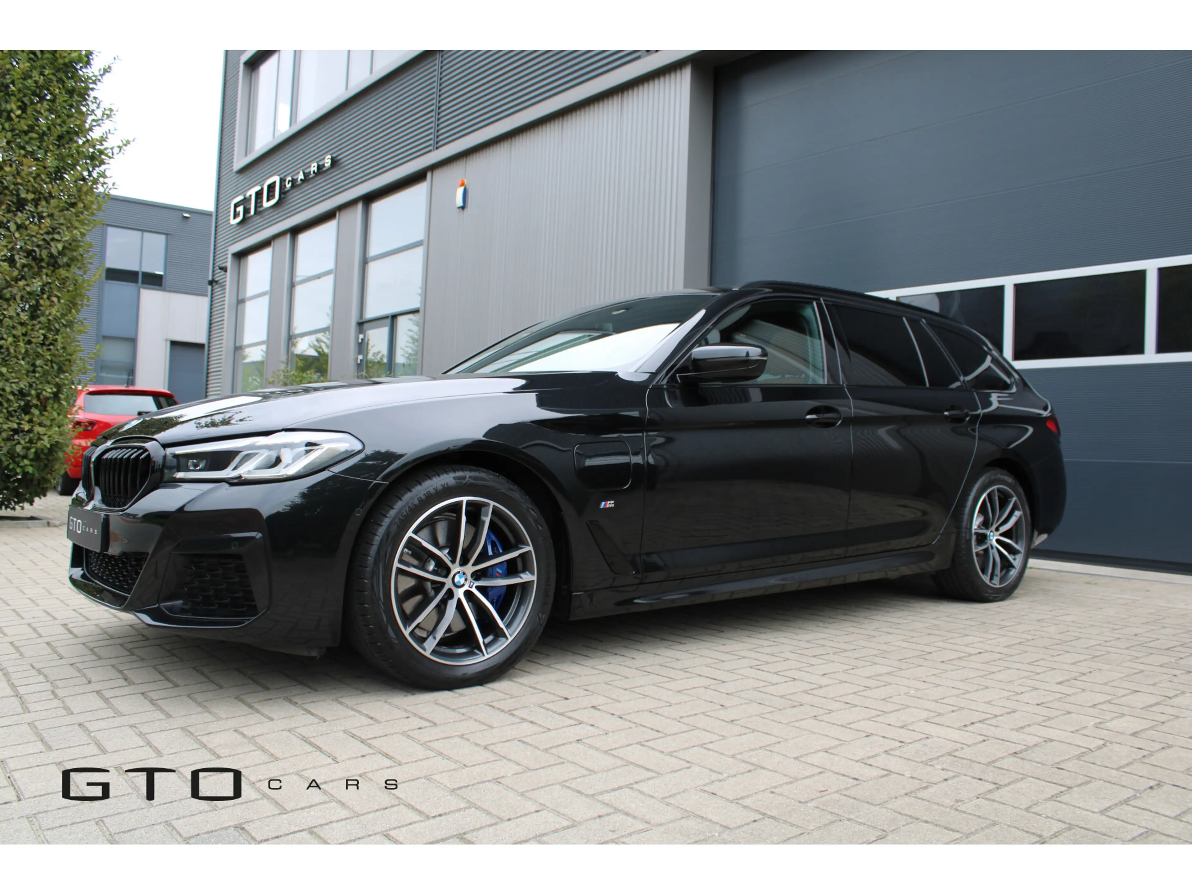 BMW 530 5-serie Touring 530e High Executive | Pano | M Spo — photo 6