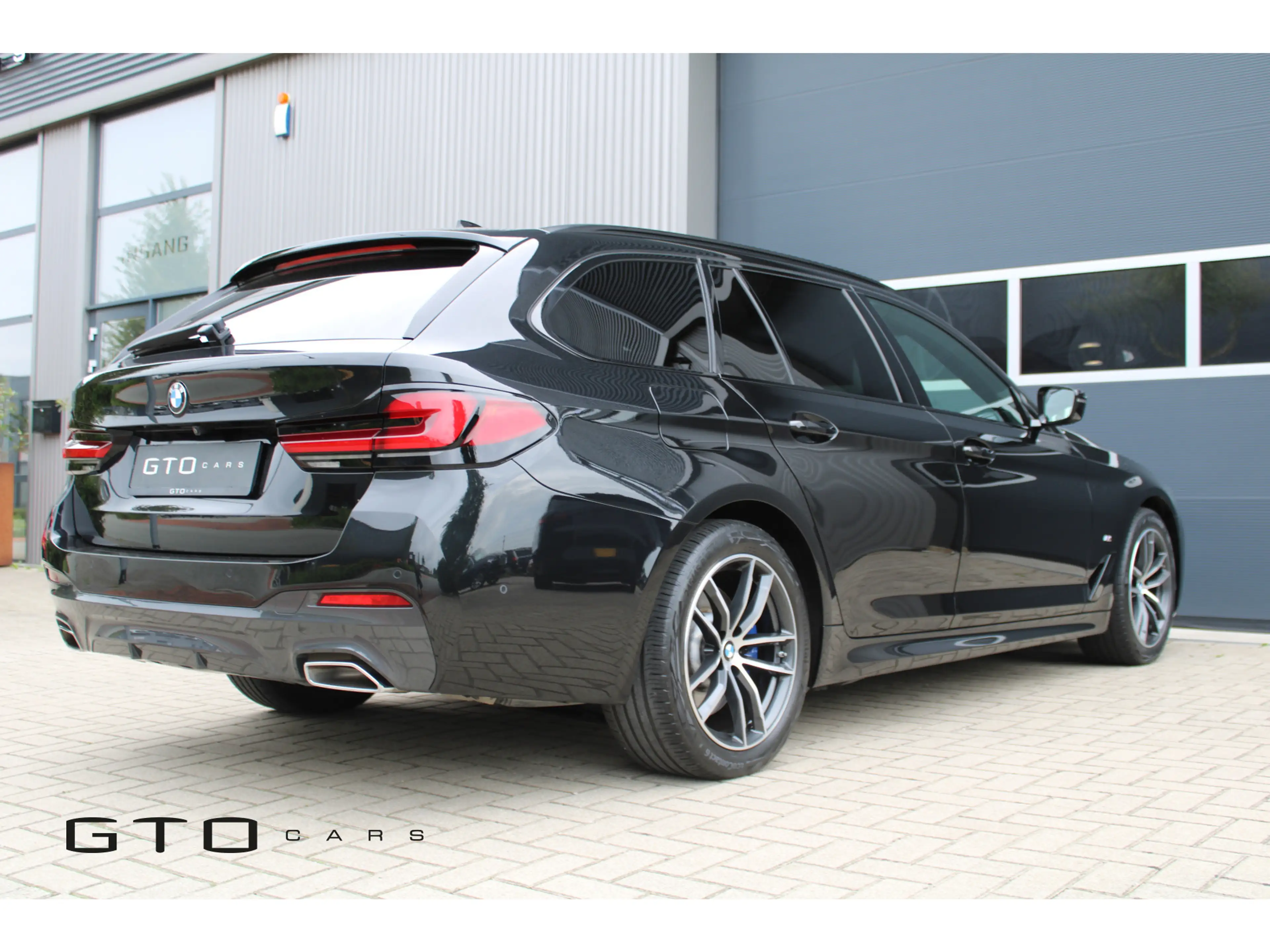 BMW 530 5-serie Touring 530e High Executive | Pano | M Spo — photo 9