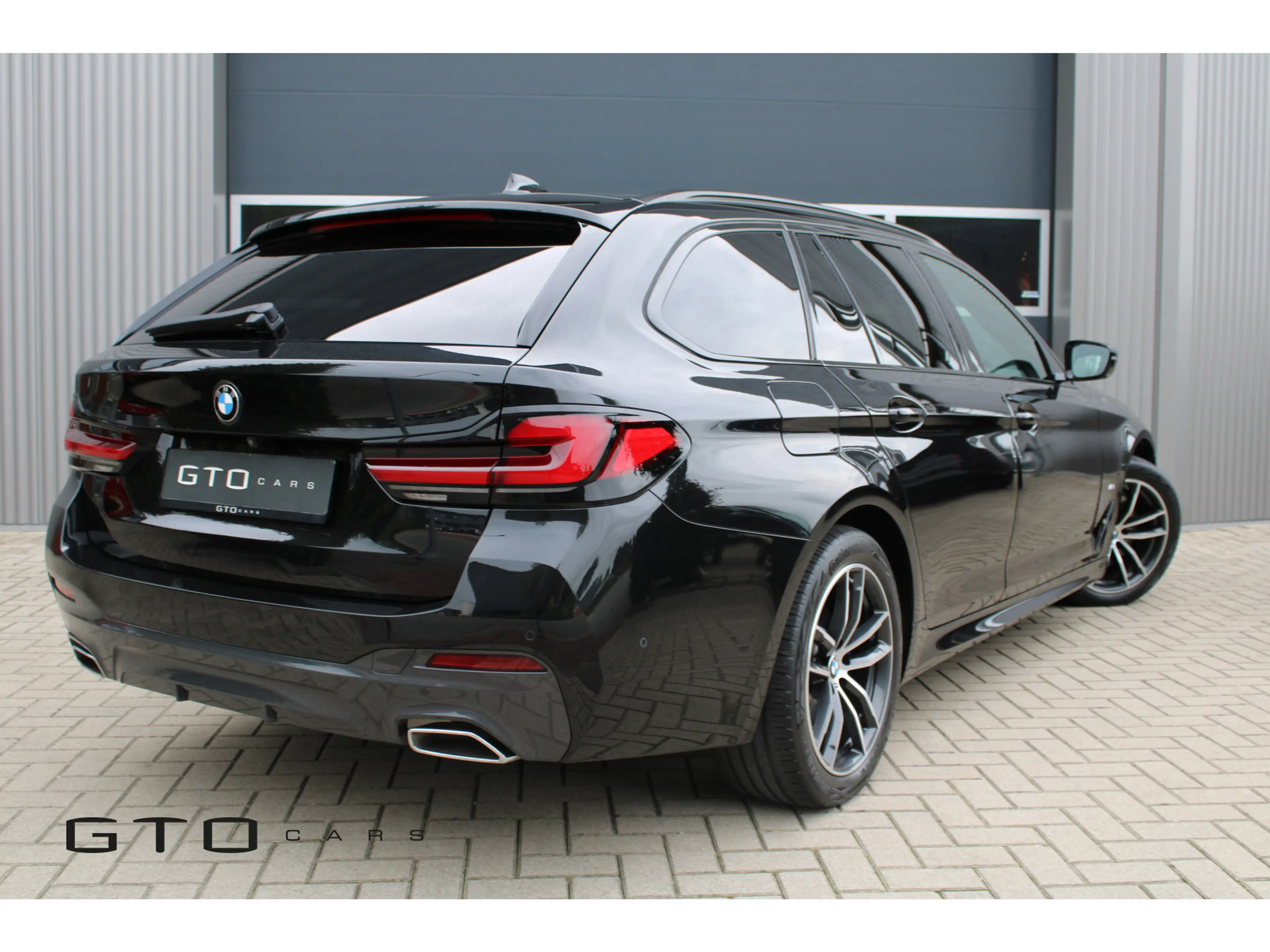 BMW 530 5-serie Touring 530e High Executive | Pano | M Spo — photo 32